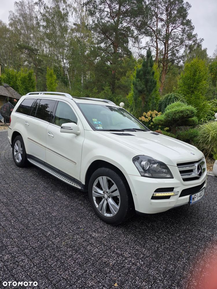 Mercedes-Benz GL 450 - 1