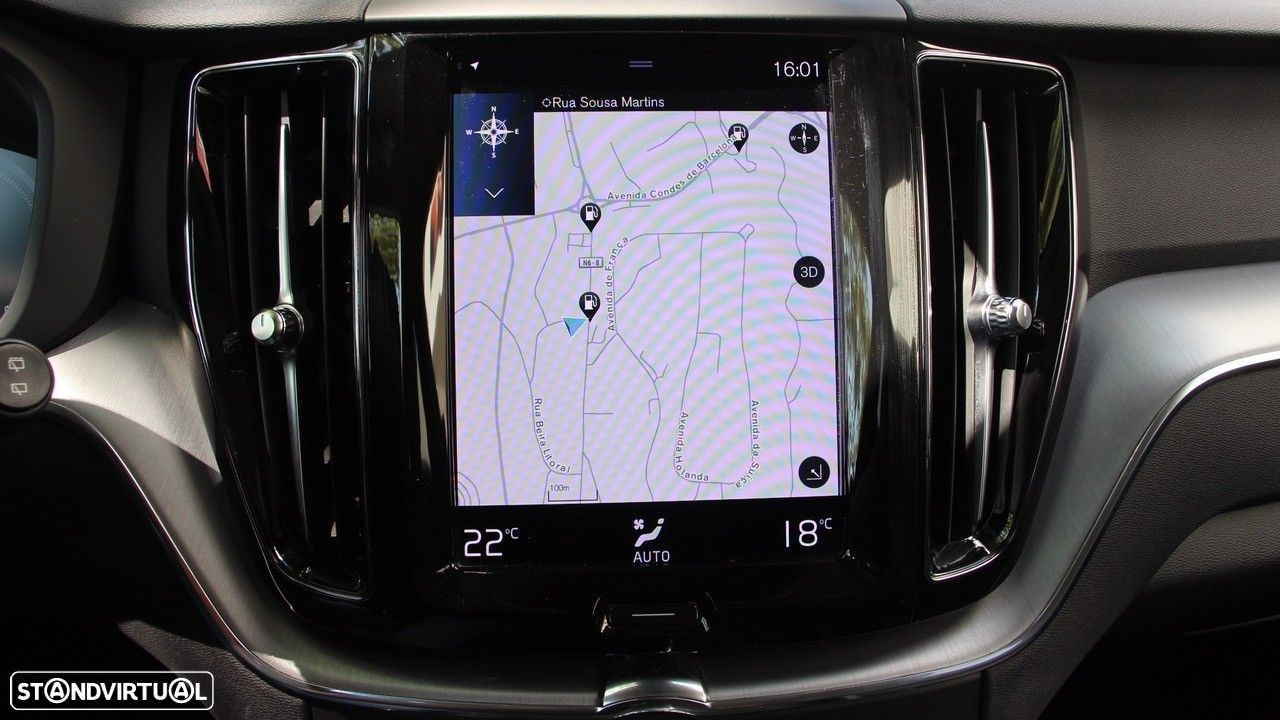 Volvo XC 60 2.0 T6 PHEV Inscription AWD - 28