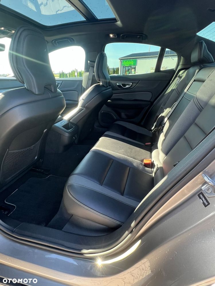 Volvo S60 T6 AWD Geartronic RDesign - 8