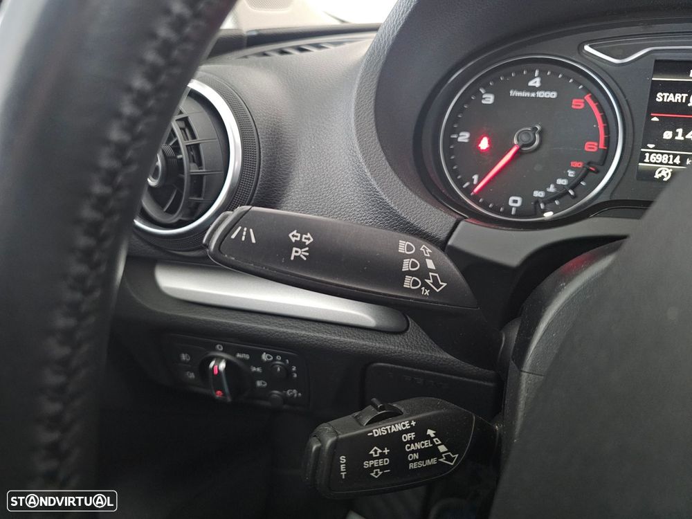 Audi A3 Sportback 1.6 TDI Attraction Ultra - 19