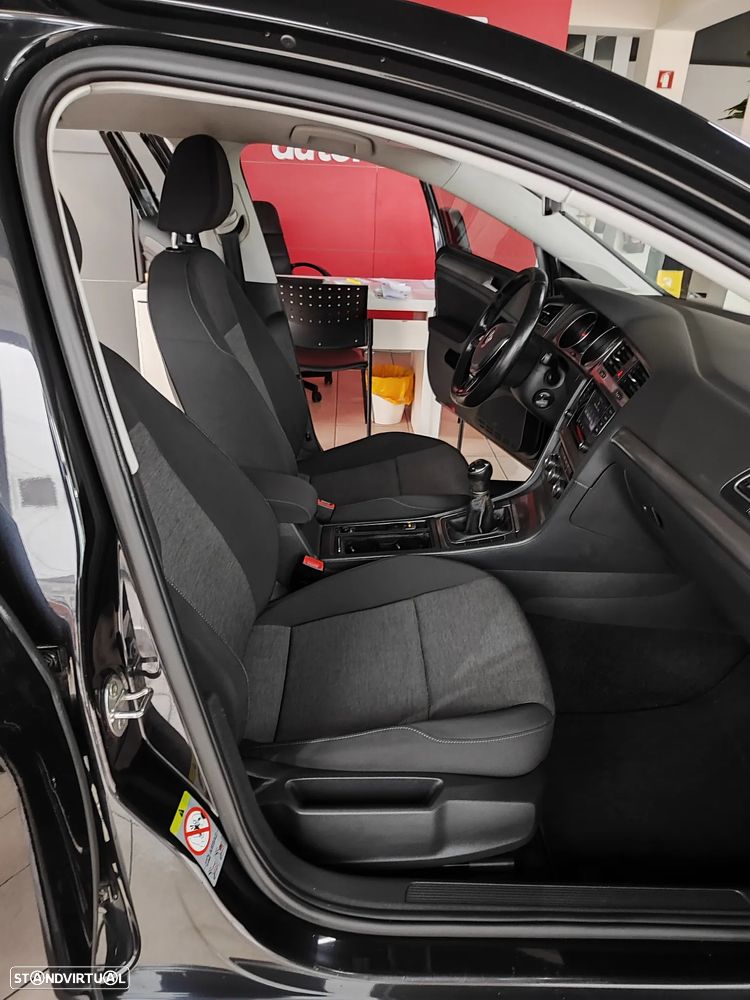 VW Golf 1.6 TDi Trendline BlueMotion - 18