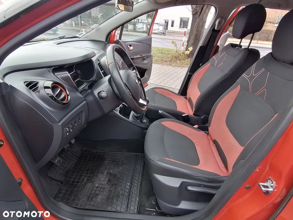 Renault Captur (ENERGY) TCe 90 INTENS - 24