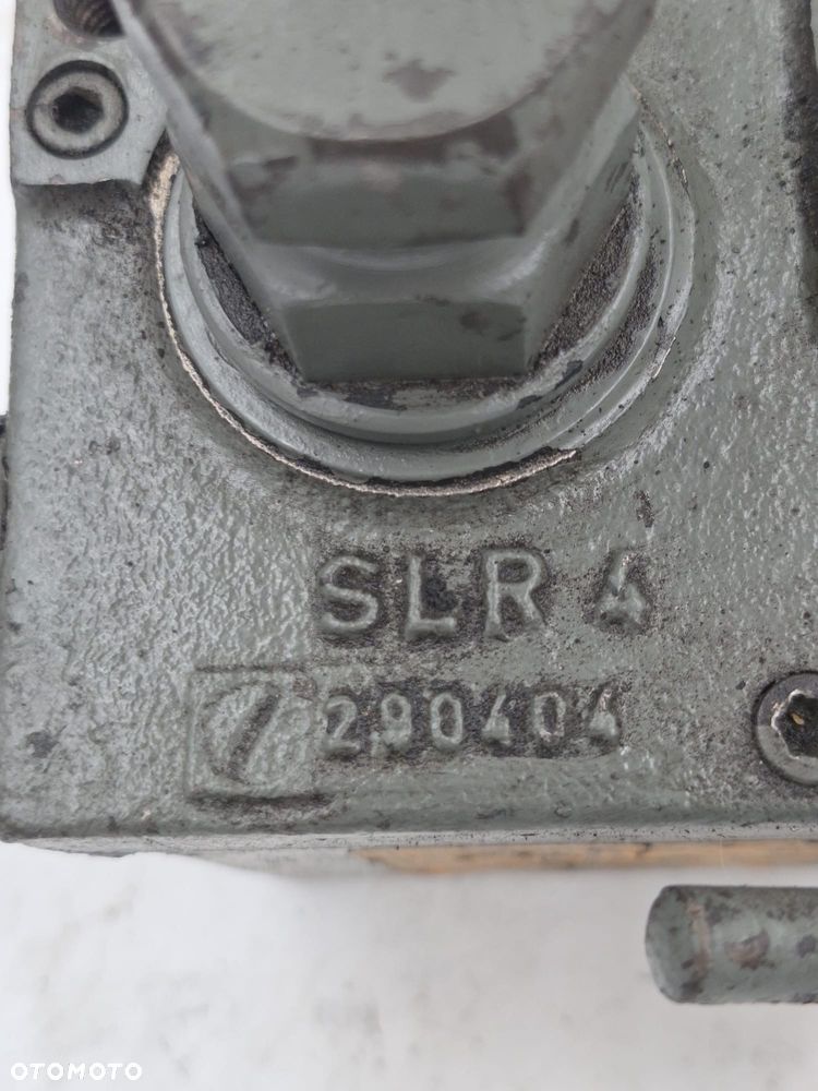 POMPKA PODNOSZENIA KABINY MERCEDES ACTROS MP2 MP3 - 4