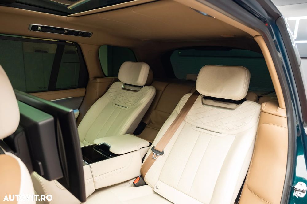 Land Rover Range Rover 4.4 V8 P530 LWB SV - 29