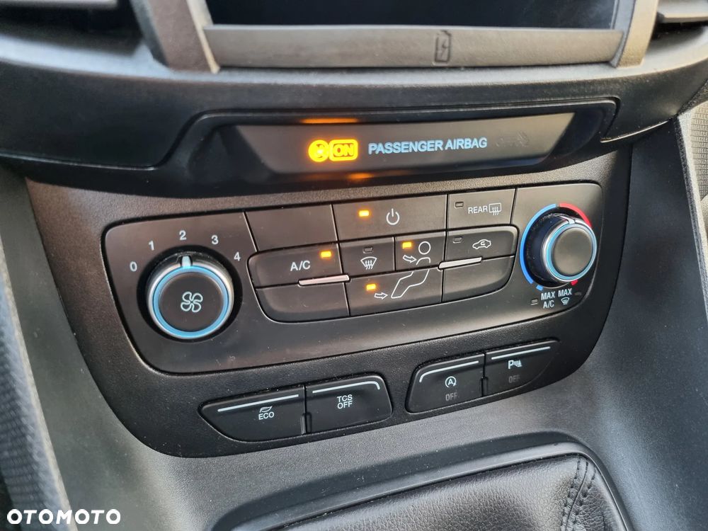 Ford Tourneo Connect Grand - 15