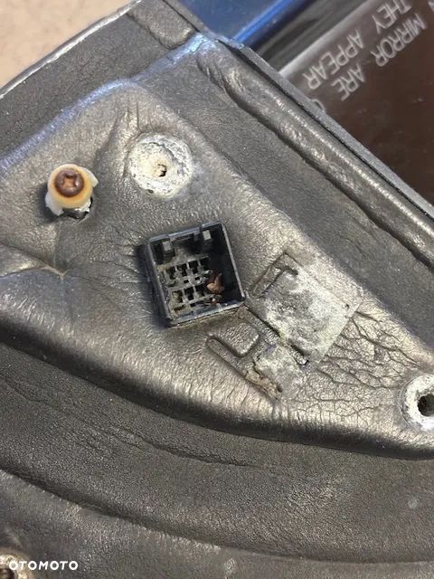 LUSTERKO LEWE KIA CARENS II 5 PIN - 5