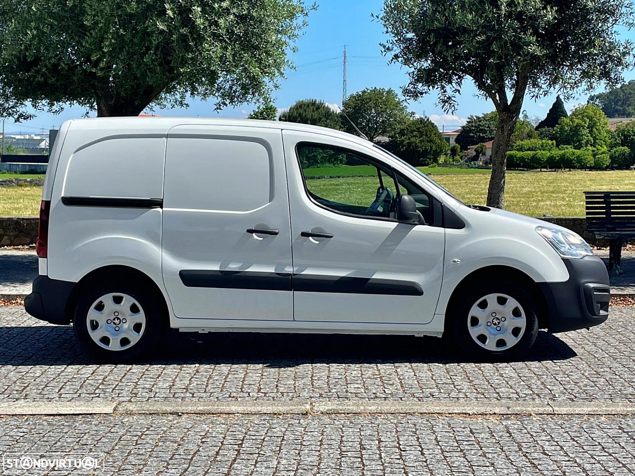Peugeot Partner 1.6 HDI (120cv) IVA Dedutível - 4