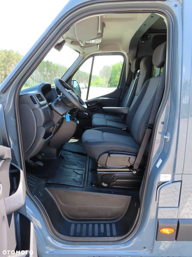 Renault Master 2.3 dCi 163 KM 7-Mio Osobowy + 895 Kg Ładowność Doka Dubel Brygadowy Ekstra Długi 4383 mm Furgon Blaszak HAK 2500 Kg Rozstaw Osi 4332 mm WZMACNIANY Napęd Na Tylną Oś Stan Auta Jak Nowy OKAZJA POLECAM - 30