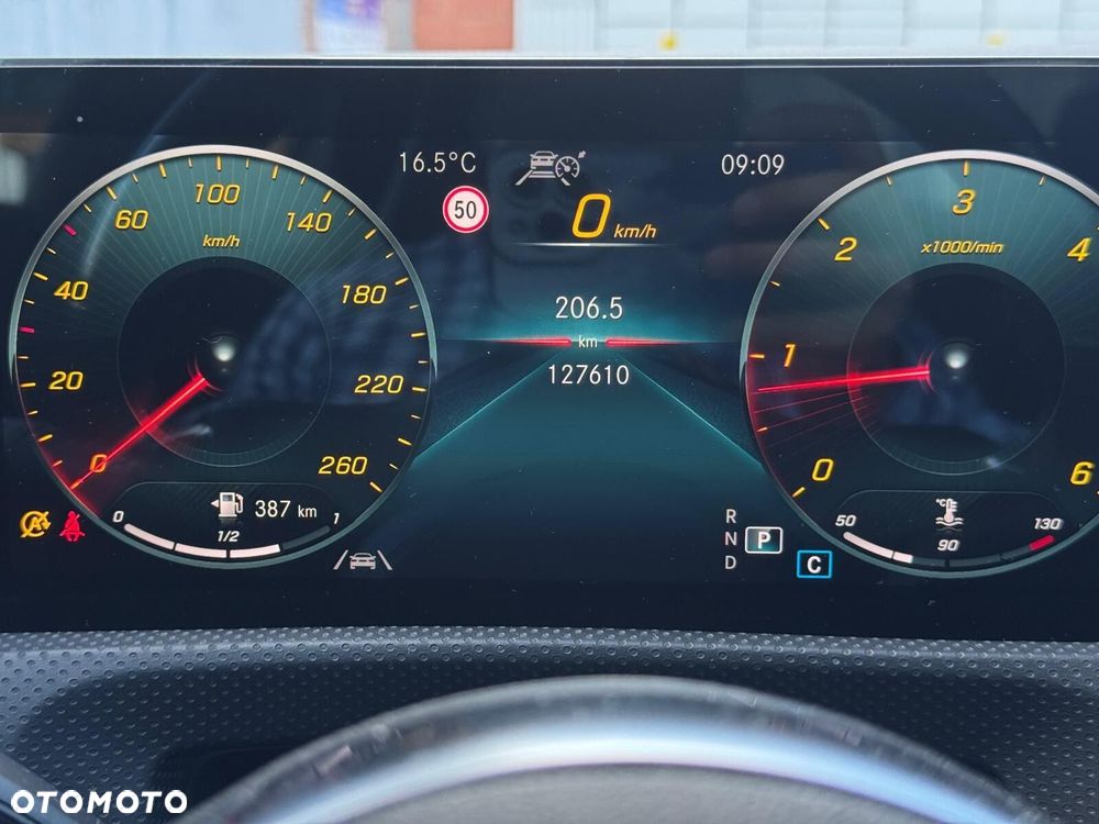 Mercedes-Benz CLA 200 d AMG Line 8G-DCT - 30