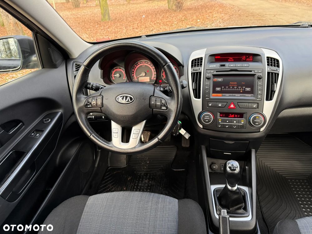 Kia Ceed 1.6 CVVT Vision - 18