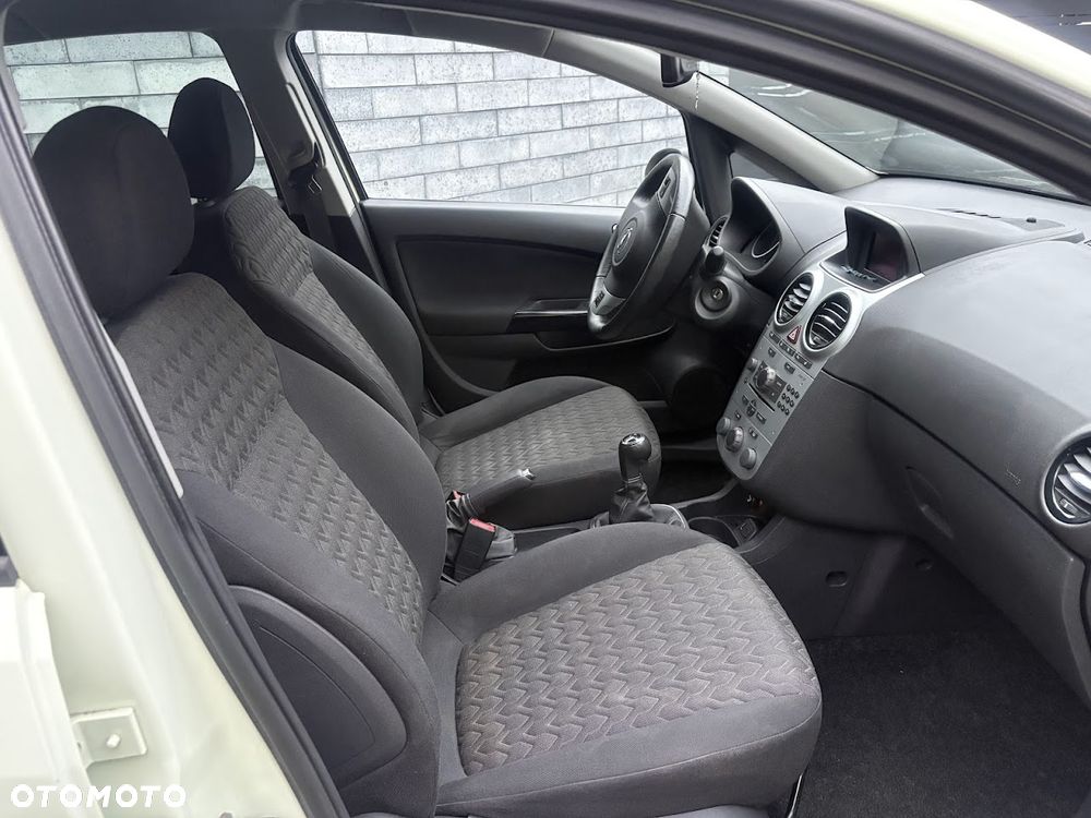 Opel Corsa 1.4 T Color Edition S&S - 24