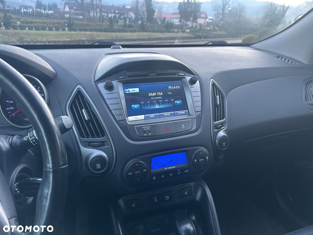 Hyundai ix35 2.0 CRDi 4WD Automatik Fifa World Cup Silver Edition - 11