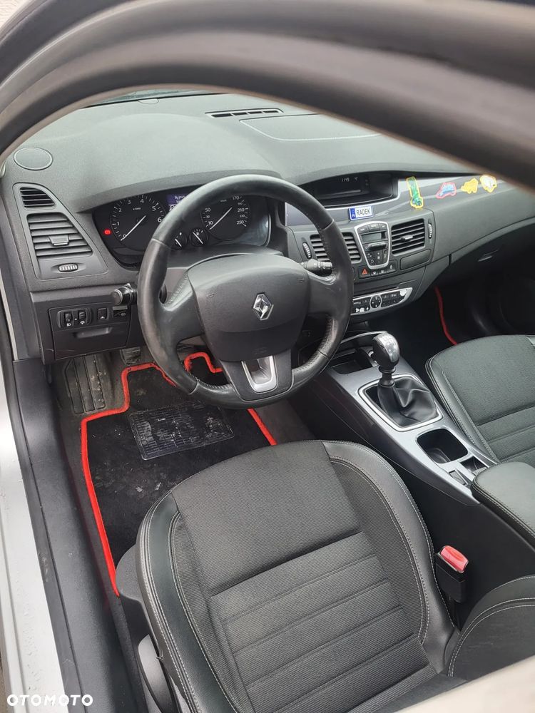 Renault Laguna 1.6 Authentique - 10