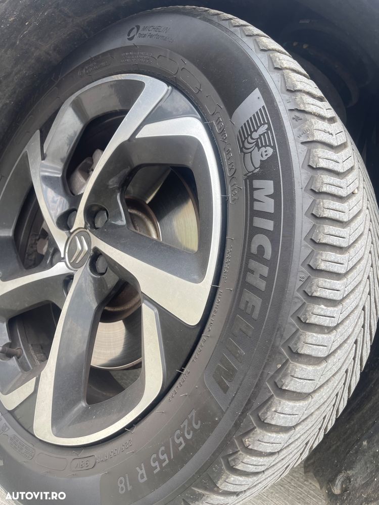 Citroën C5 Aircross 1.6 PureTech S&S EAT8 Shine - 13