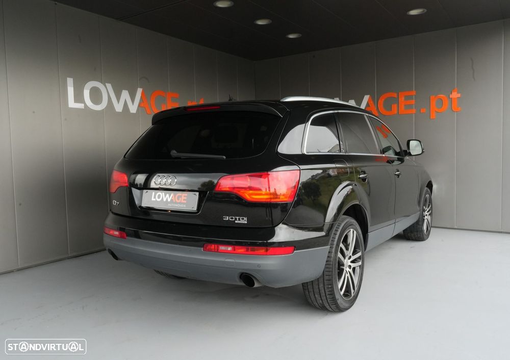 Audi Q7 3.0 TDi Tiptronic - 44