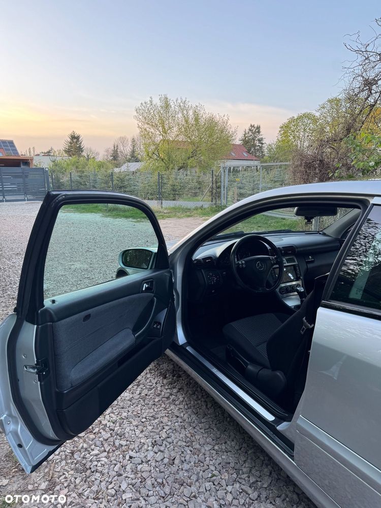 Mercedes-Benz Klasa C 180 Kompressor - 14