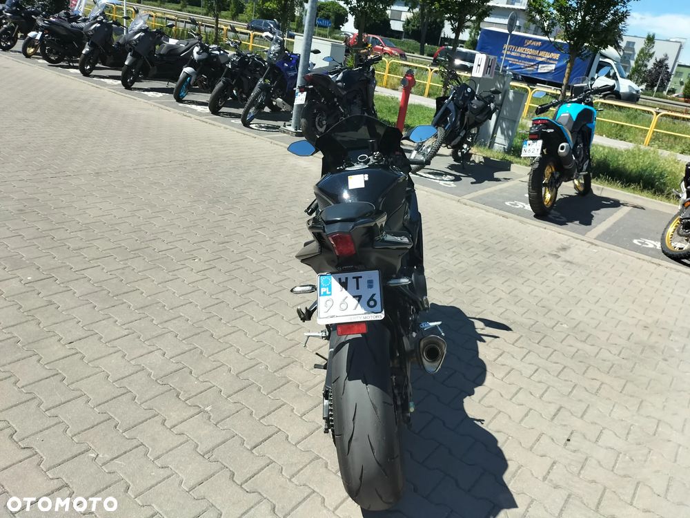 Yamaha R9 - 6