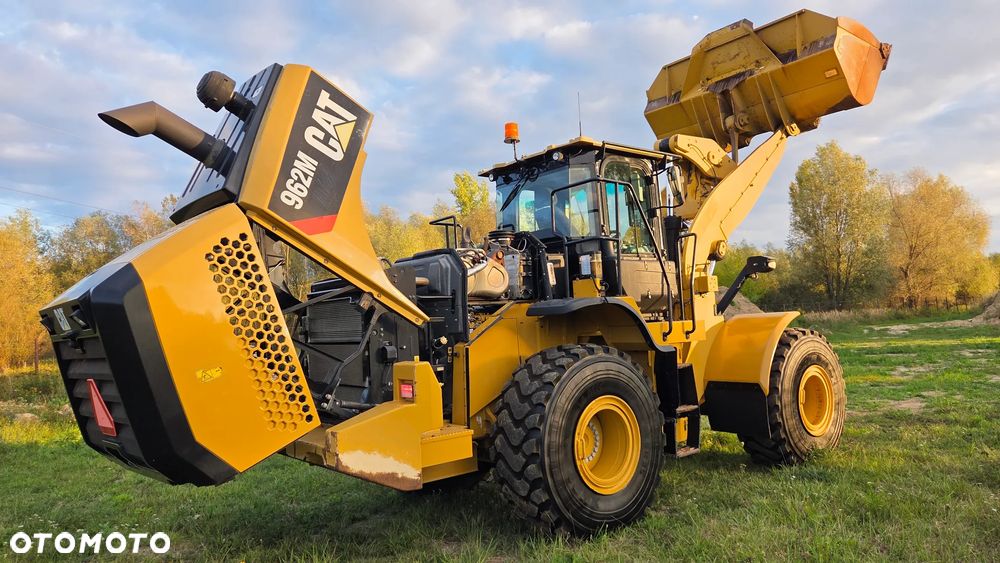 Caterpillar 962M - 12