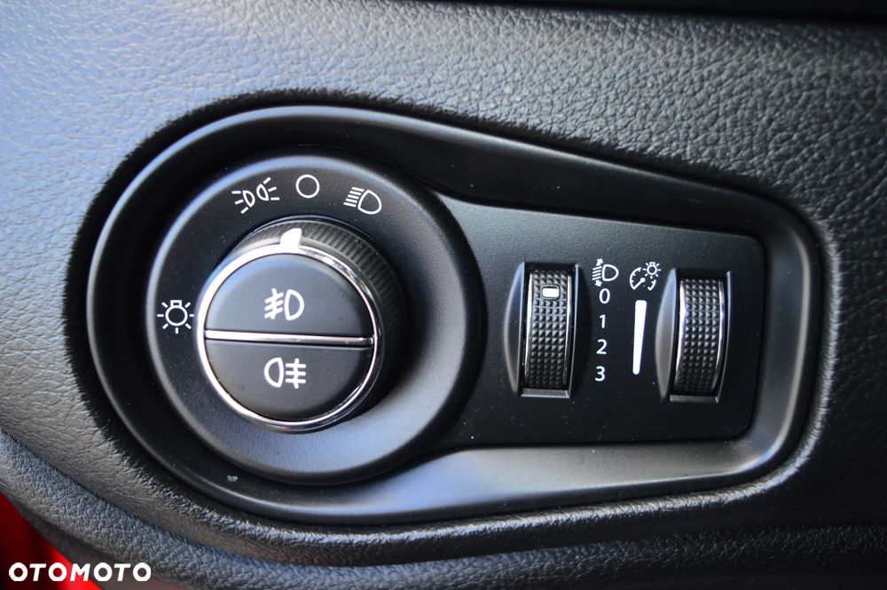 Jeep Renegade 2.0 MultiJet Active Drive Limited - 33
