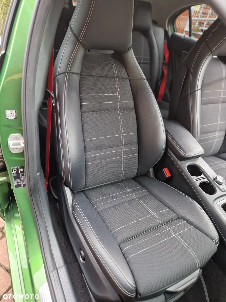 Mercedes-Benz Klasa A 200 7G-DCT - 16