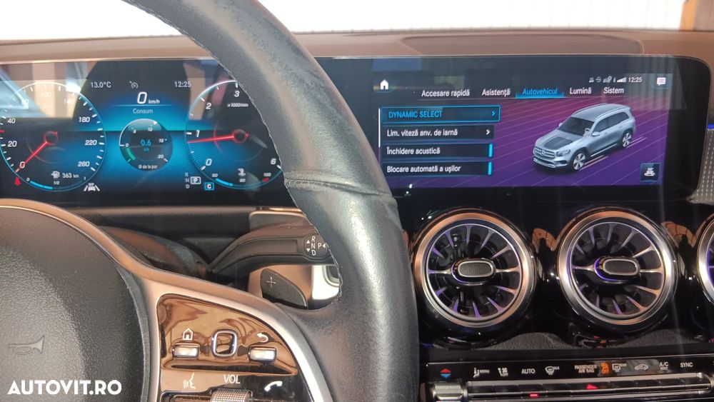 Mercedes-Benz GLB - 15