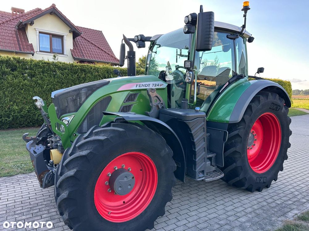 Fendt 724 S4 Vario - 1