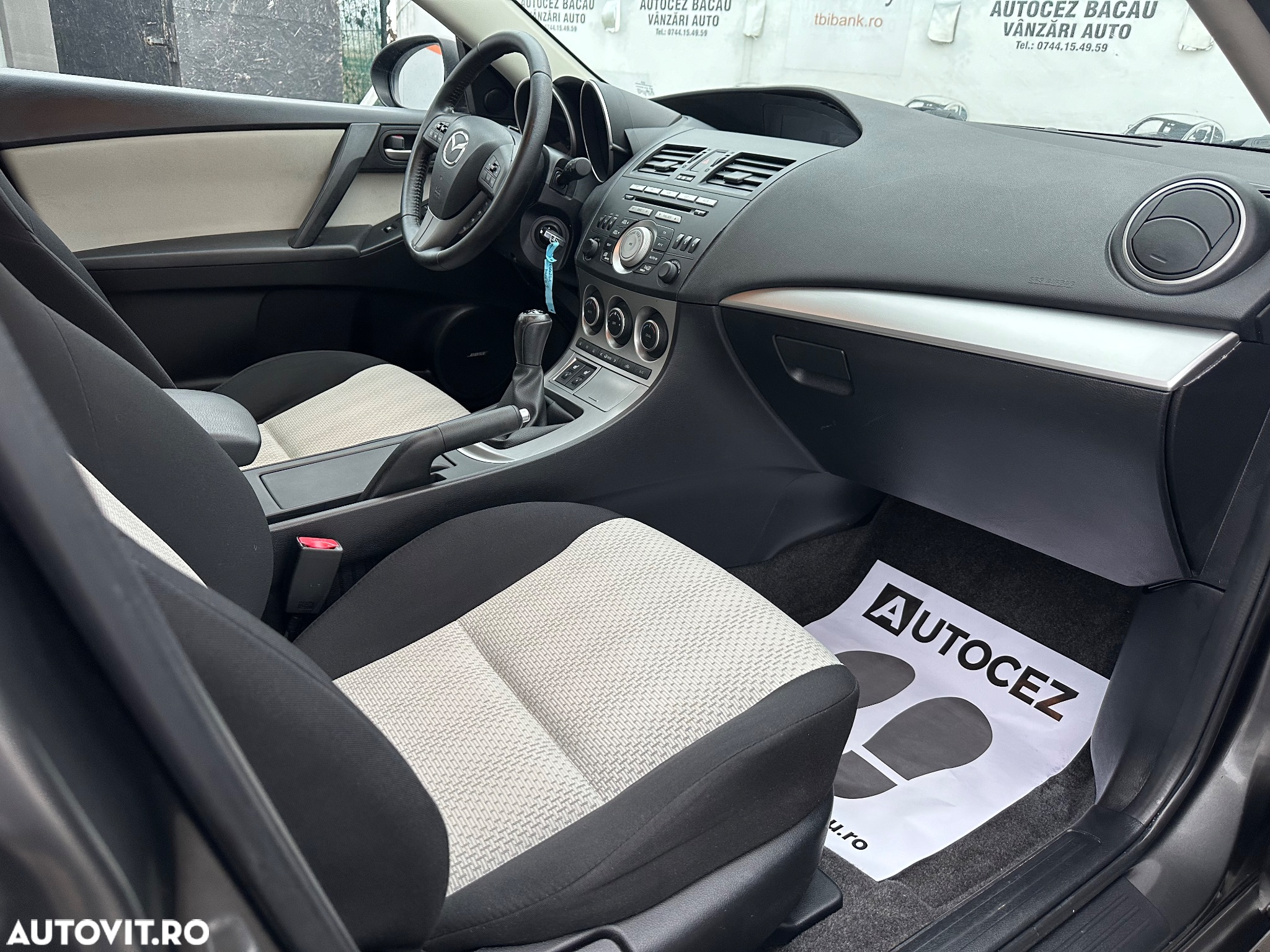 Mazda 3 1.6i TX - 17