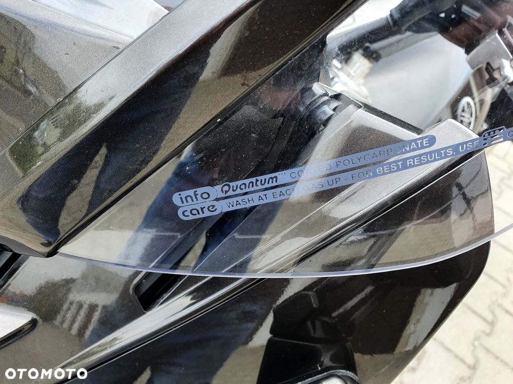 Yamaha FJR - 16