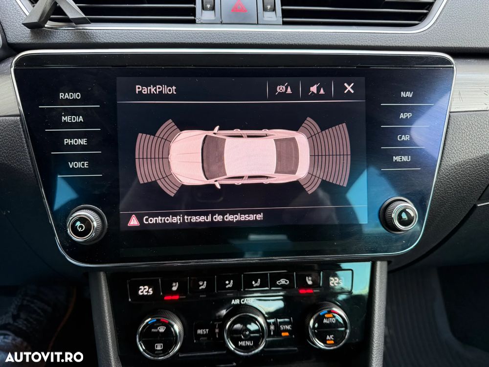 Skoda Superb 2.0 TDI DSG Premium Edition - 31