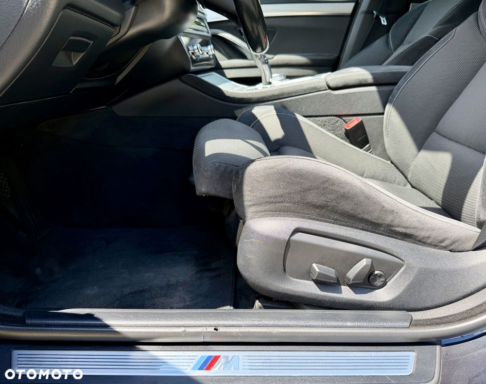 BMW Seria 5 525d xDrive - 8