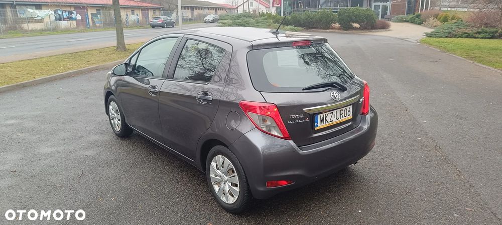 Toyota Yaris 1.0 VVT-i - 11