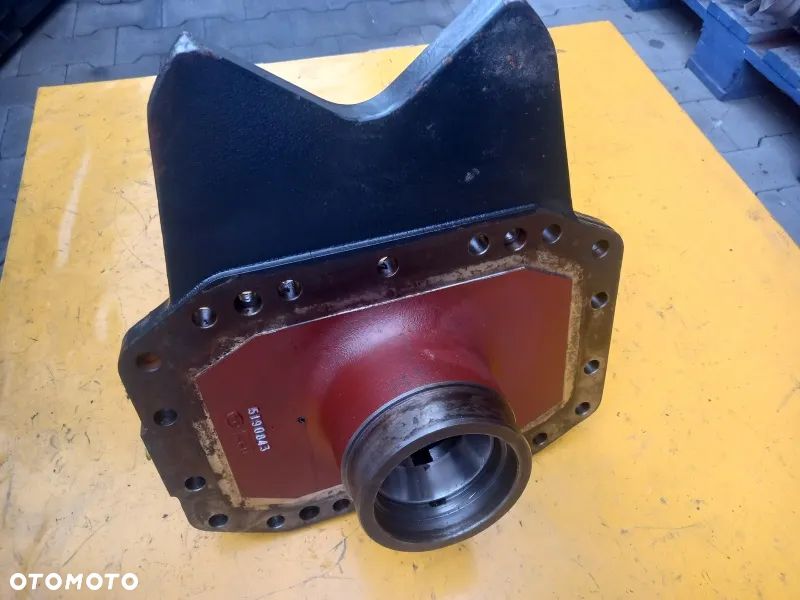 Podpora wspornik przedniego dyferencjału New Holland TM190 - 1