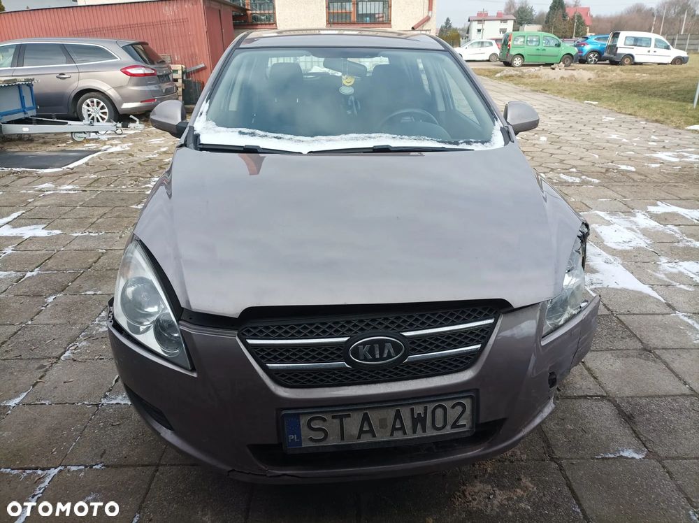 Kia Ceed 1.4 Comfort - 12