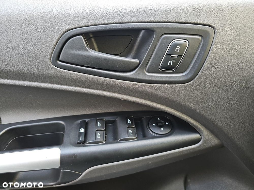 Ford Transit Connect - 18