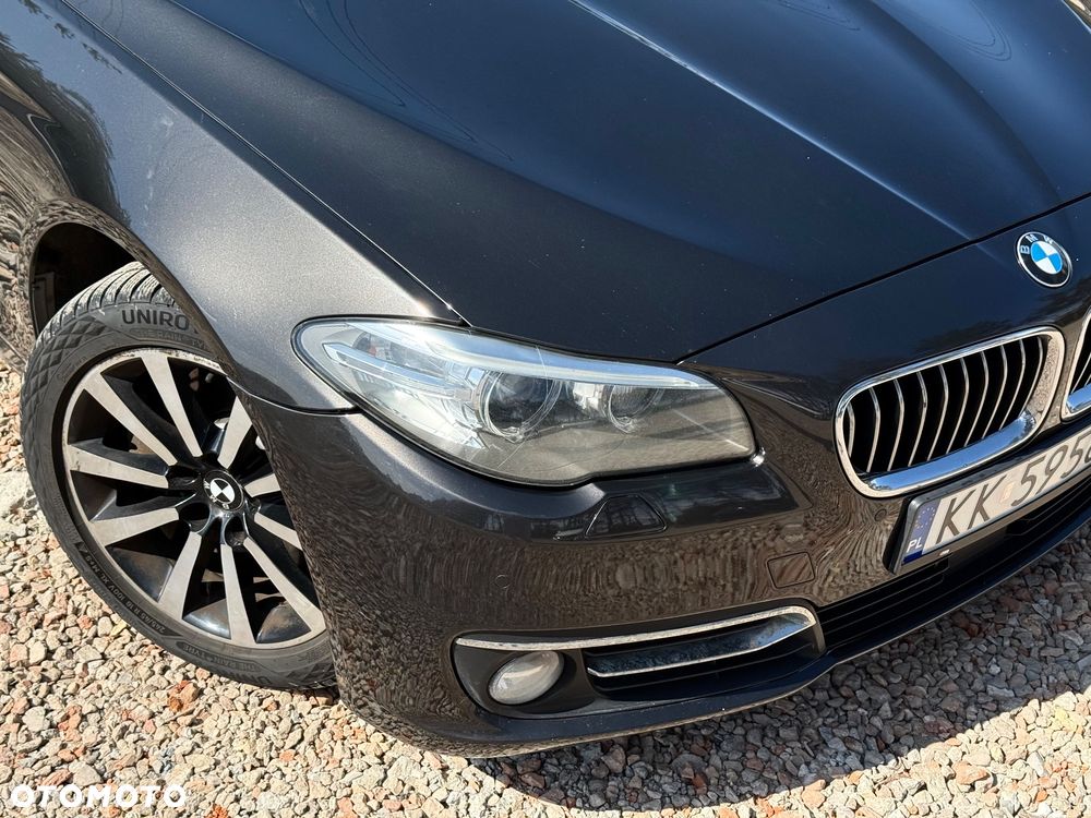 BMW Seria 5 530d xDrive Sport-Aut Luxury Line - 2