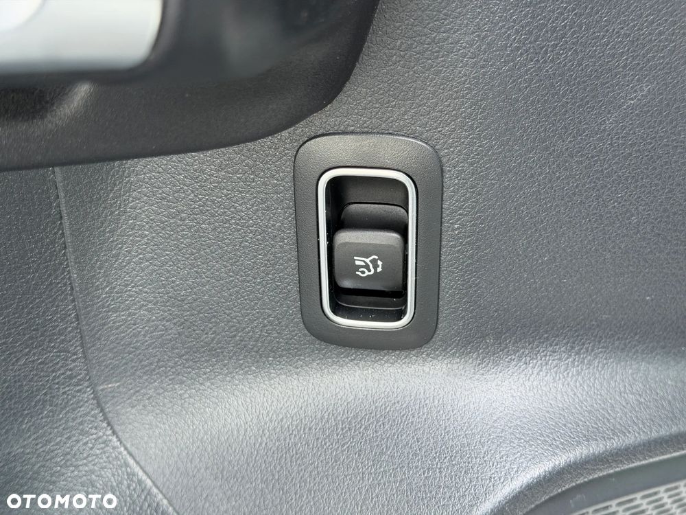 Mercedes-Benz GLB 200 Progressive 7G-DCT - 14