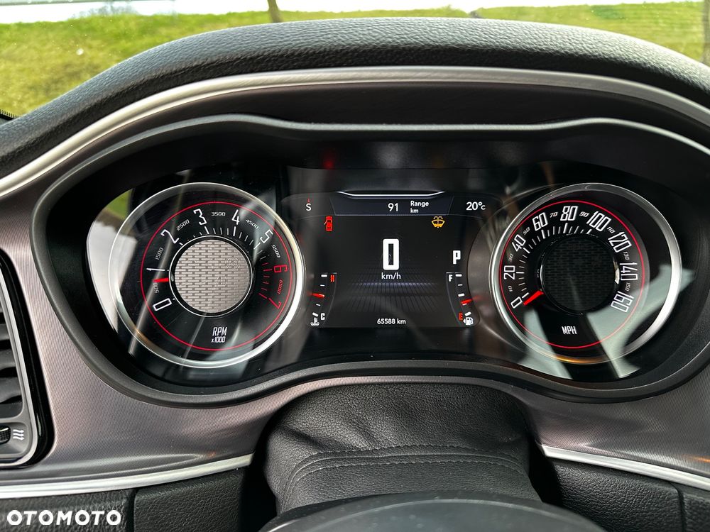Dodge Challenger 5.7 R/T - 16