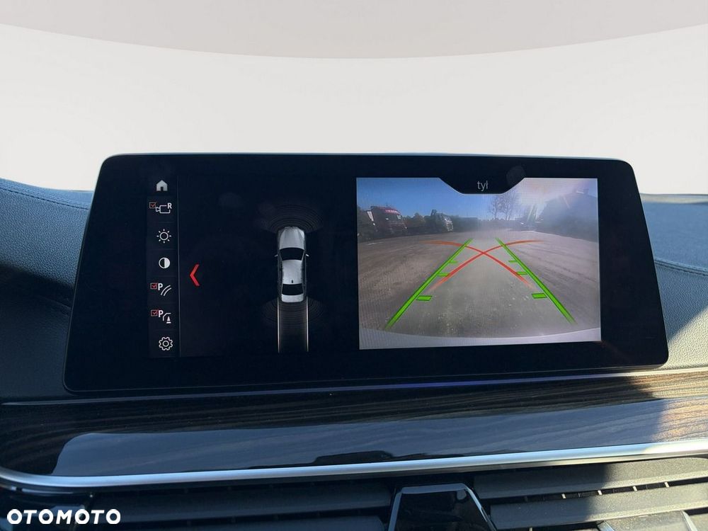 BMW Seria 5 540i xDrive Luxury Line - 25