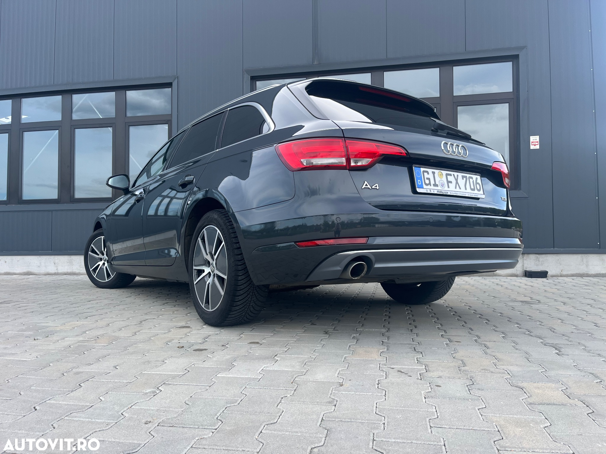 Audi A4 Avant 2.0 TDI Design - 31