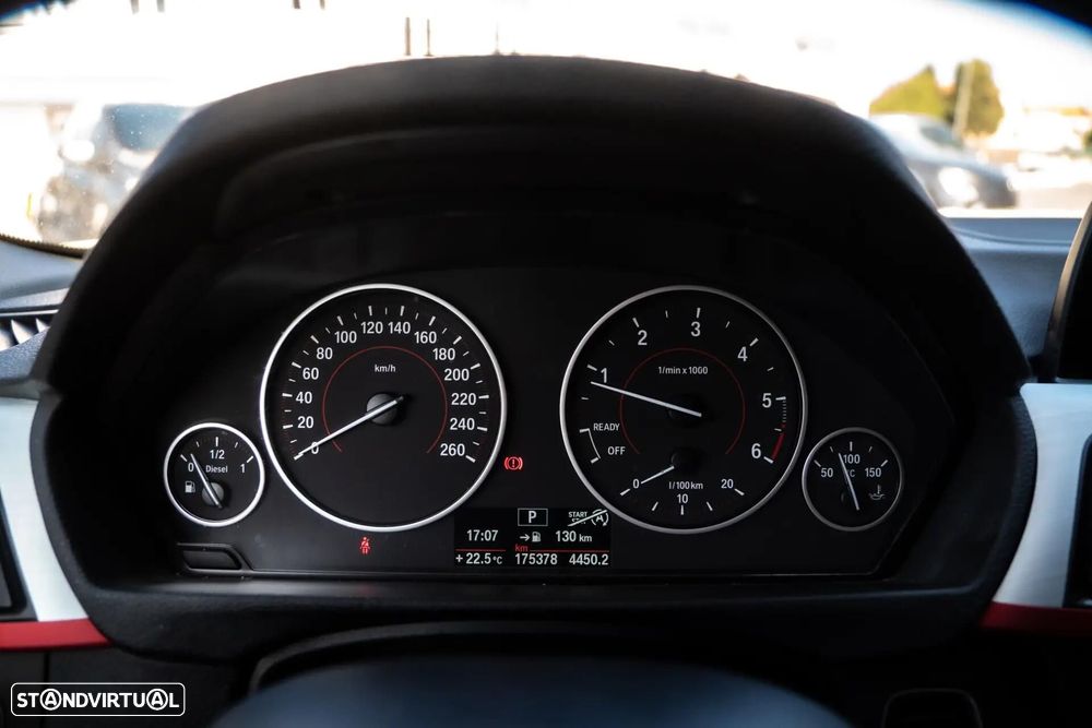 BMW 320 d Auto Line Sport - 16