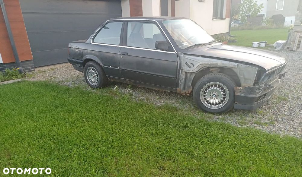 BMW Seria 3 318i Cabriolet - 6