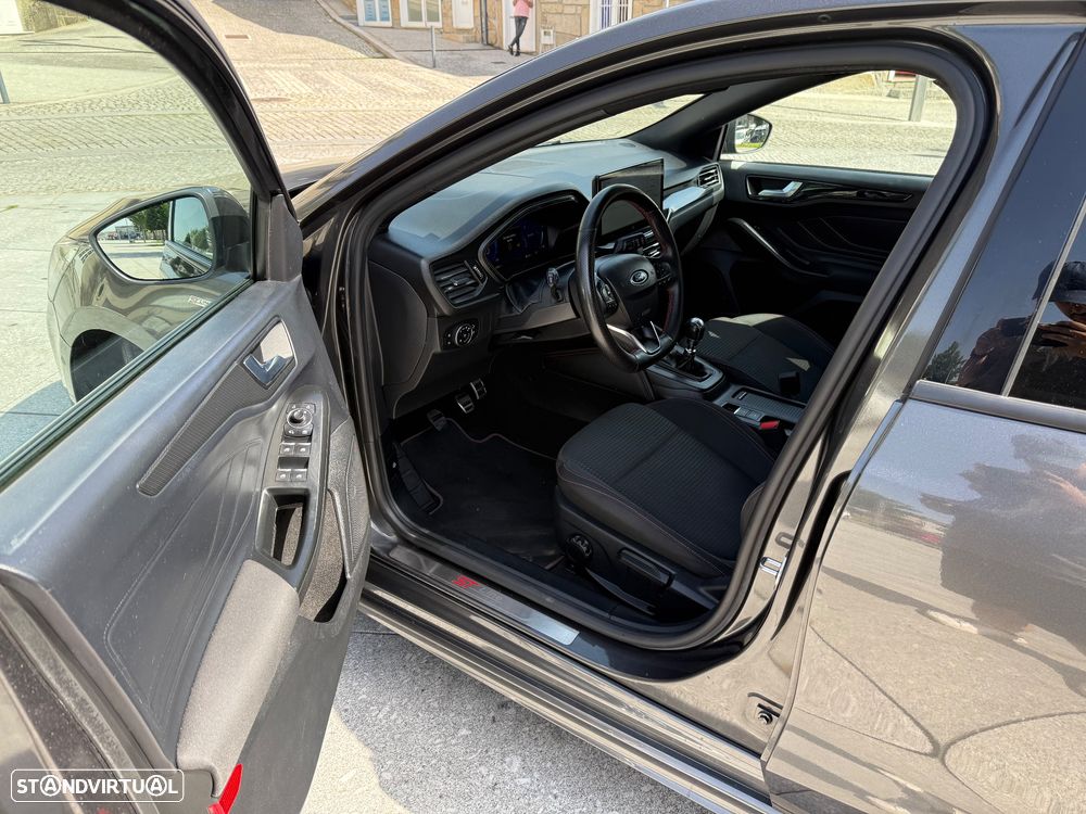Ford Focus 1.5 TDCi ECOBlue ST-Line - 10