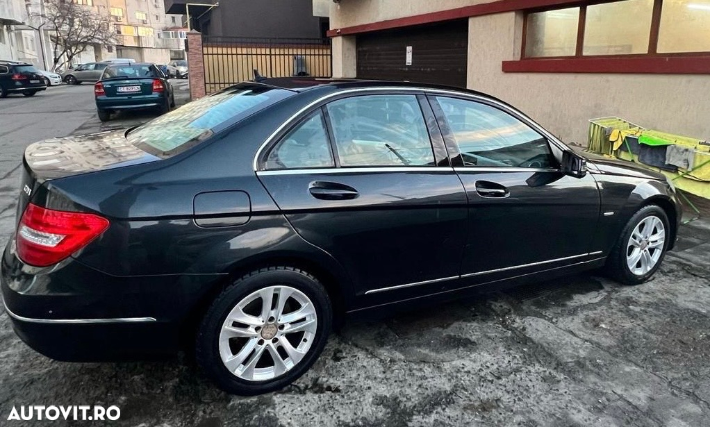 Mercedes-Benz C - 8