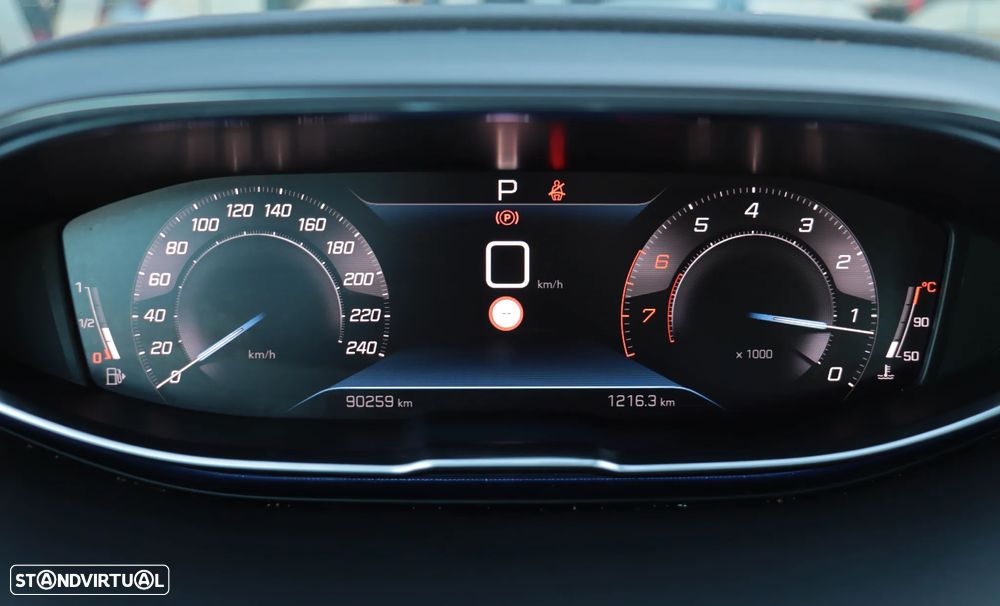 Peugeot 5008 PureTech 130 EAT8 Stop & Start Active - 26