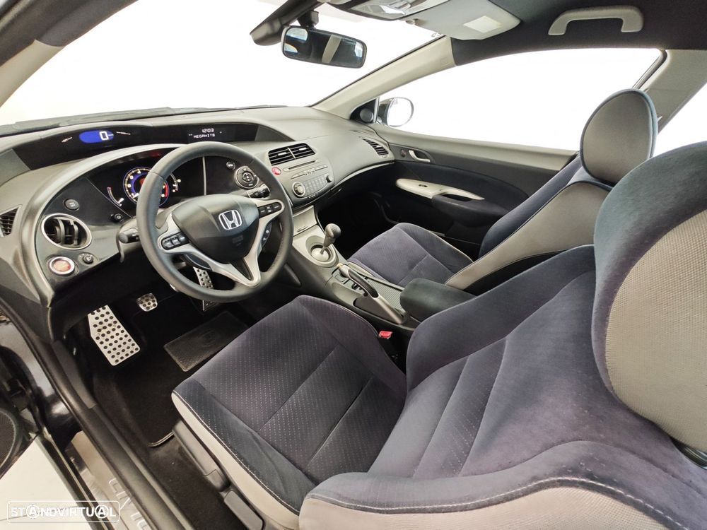 Honda Civic 1.8 Sport - 23