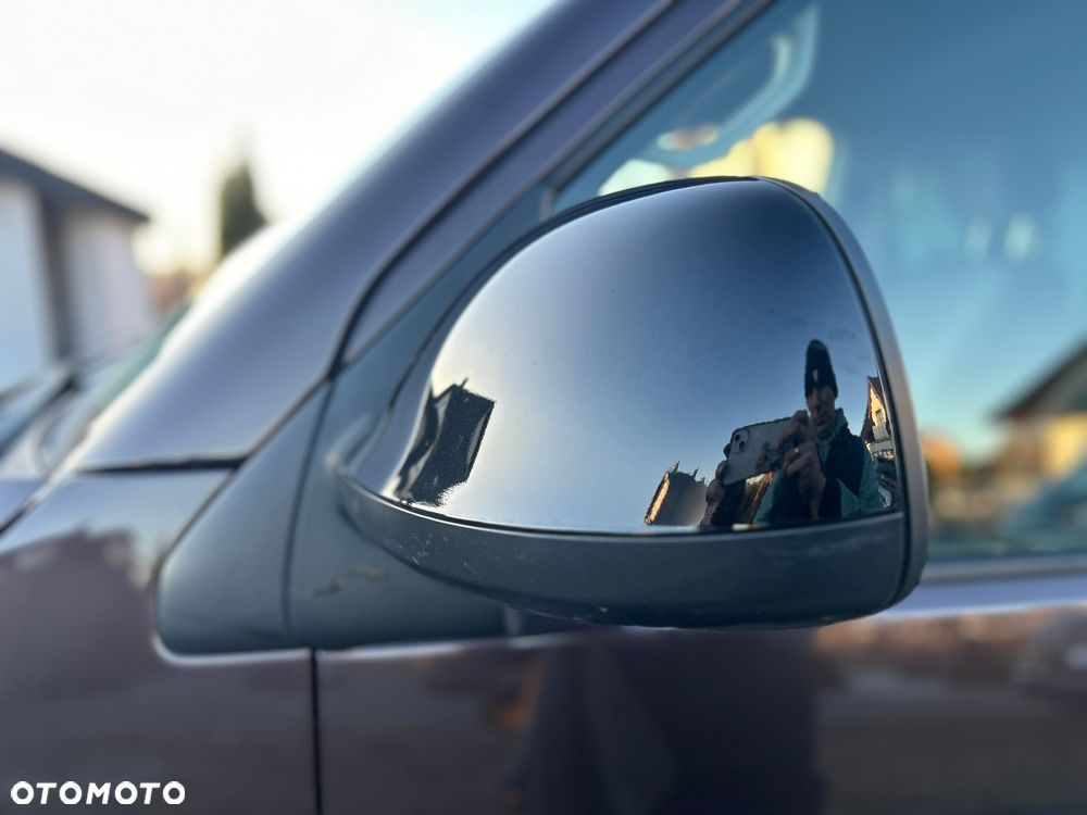 Volkswagen Caravelle - 15