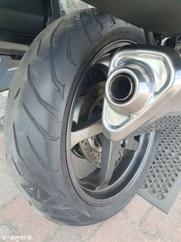 Honda VFR - 19