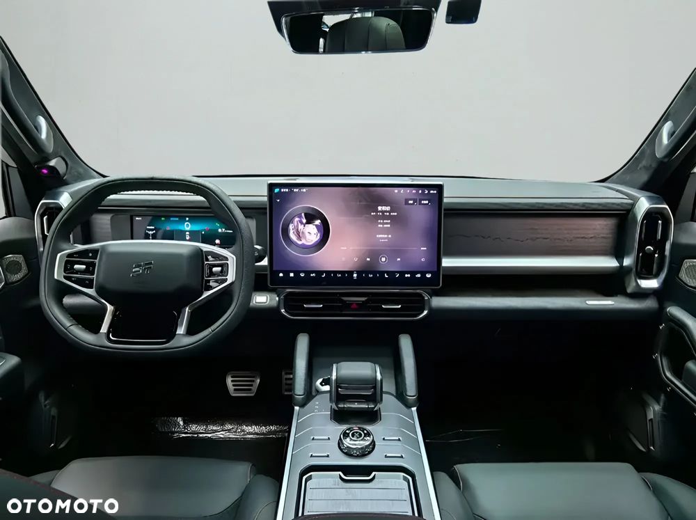 Jetour Traveller - 10