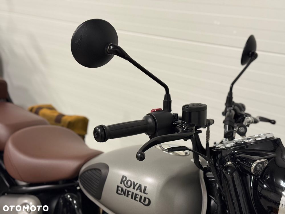 Royal Enfield Classic - 12