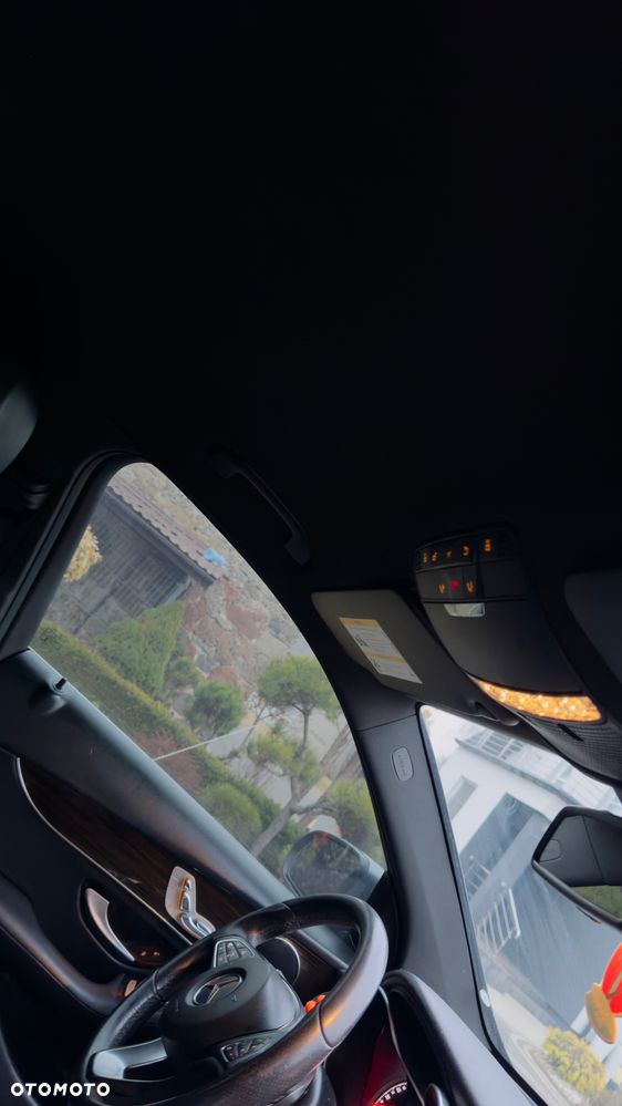 Mercedes-Benz GLC - 28